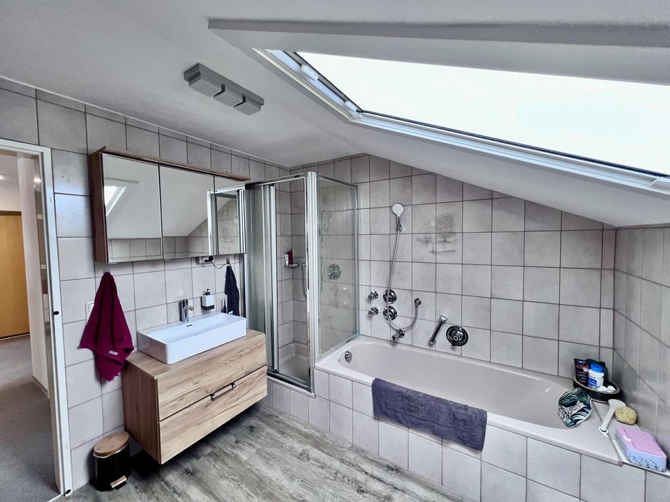 Idyllisch gelegene 5 Zimmer Wohnung – Bild 21