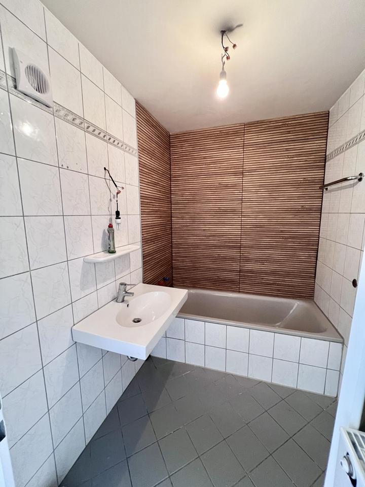 Neu sanierte, charmante 78qm 3 Zimmerwohnung mit Sonnenbalkon – Bild 12