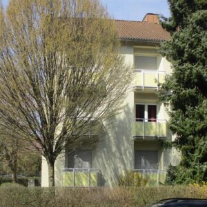 2,5-Zimmer mit EBK, Balkon, Tageslichtbad, Gästebad/WC und Abstellraum provisionsfrei