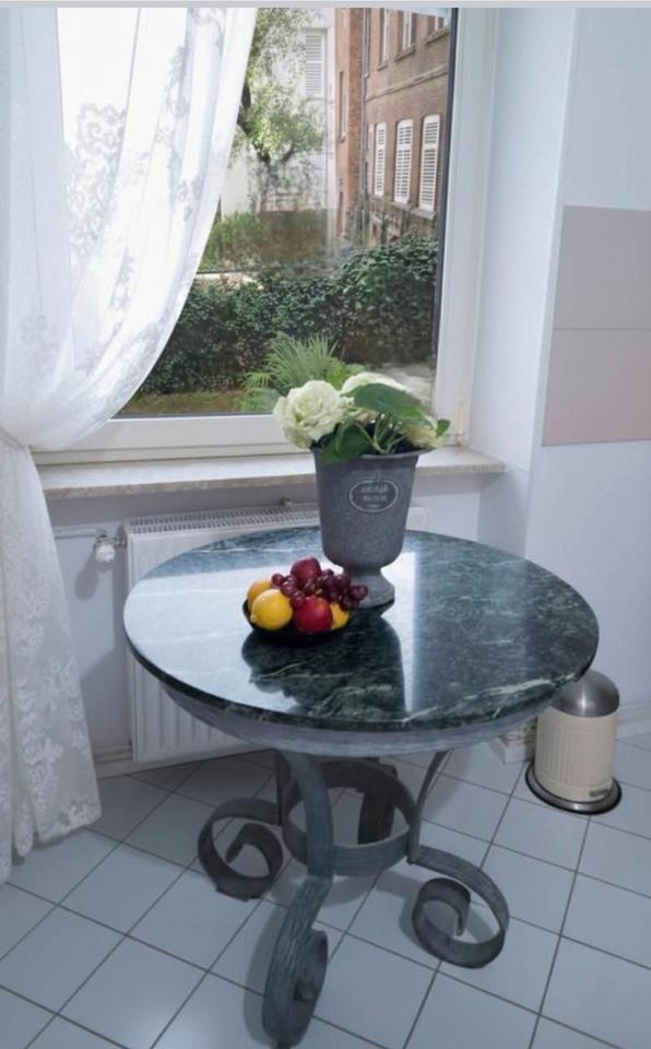 „Helle 2,5-Zimmer-Wohnung mit Balkon und Garten in zentraler Lage“ – Bild 17