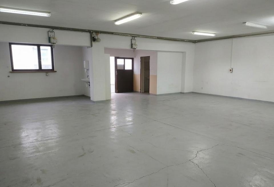 Vermiete Werkshalle/Lager/Büro mit Potential – Bild 3