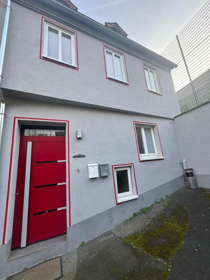 Renditeobjekt 16%, vermietetes Haus in Kitzingen, 2 Bäder, 2 Küchen