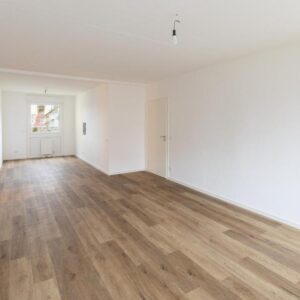 Erstbezug nach Sanierung 3 Zimmer Wohnung mit Balkon