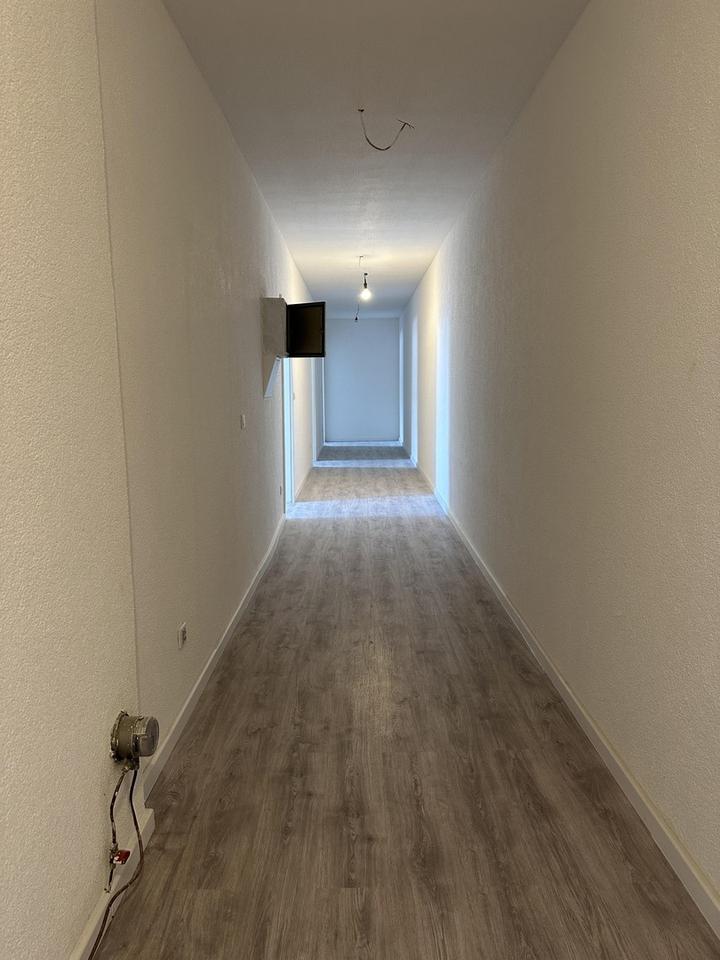 ** Frisch kernsanierte 5-Zimmer-Wohnung im Altbau Dachgeschoss ** – Bild 7