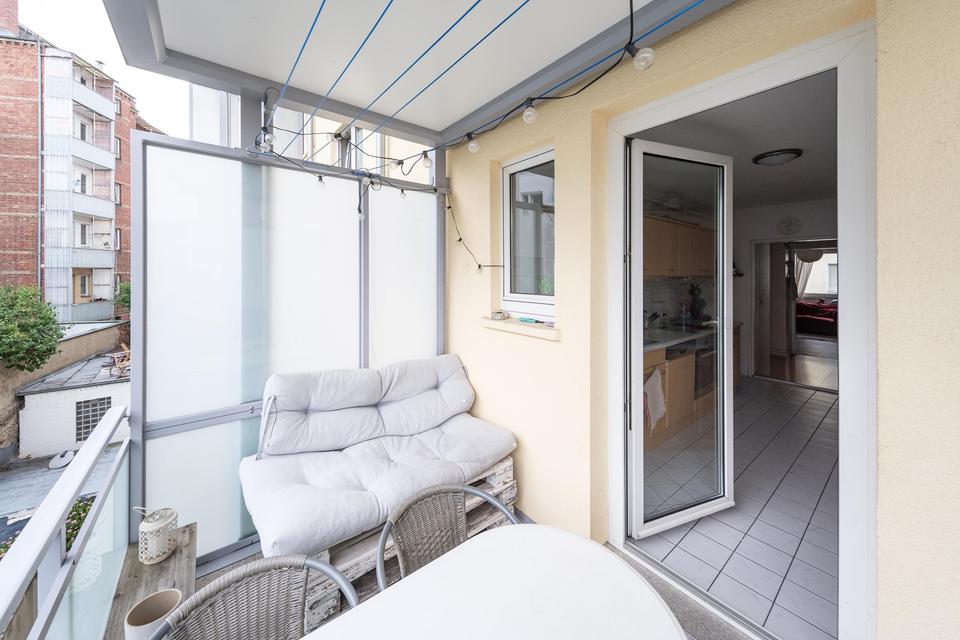 Lichtverwöhnte 5-Zimmer-Wohnung mit Balkon - sofort bezugsfrei! – Bild 2