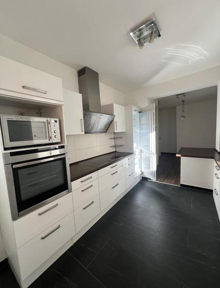 Großzügige 3,5 Zimmer Wohnung in Bestlage – Bild 2