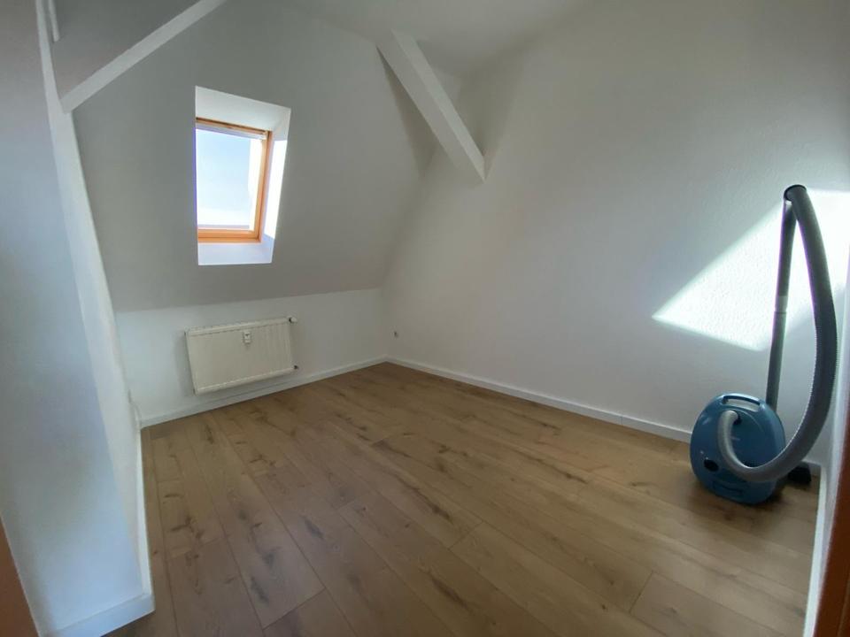 Renovierte Dachgeschosswohnung in ruhiger Lage – Bild 15