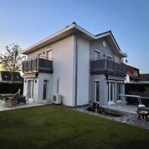 Provisionsfreies Einfamilienhaus auf großem Eckgrundstück in Toplage von Kladow