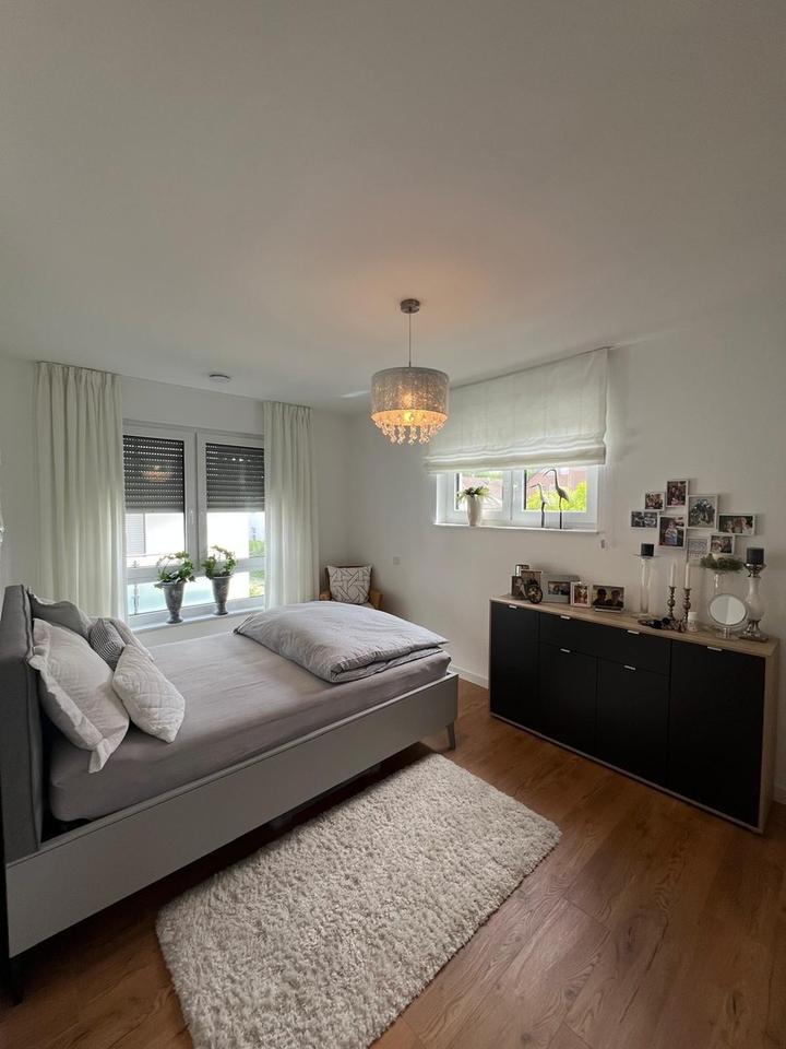 Moderne 3-Zimmer-Neubauwohnung mit Garten im Erdgeschoss – Bild 11