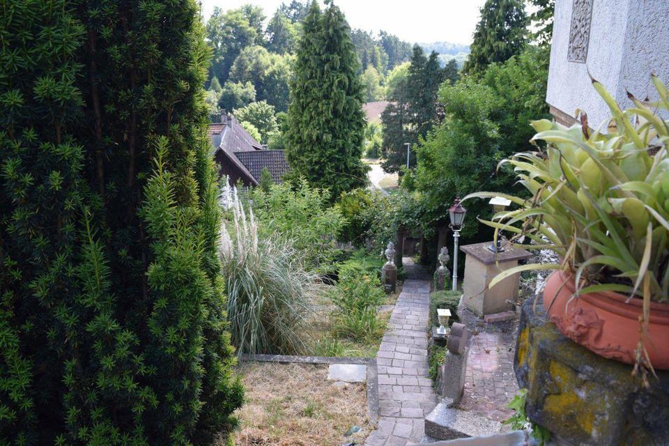 Traumaussicht in die Rheinebene - Einfamilienhaus mit Einliegerwohnung und Ausbaupotenzial – Bild 23