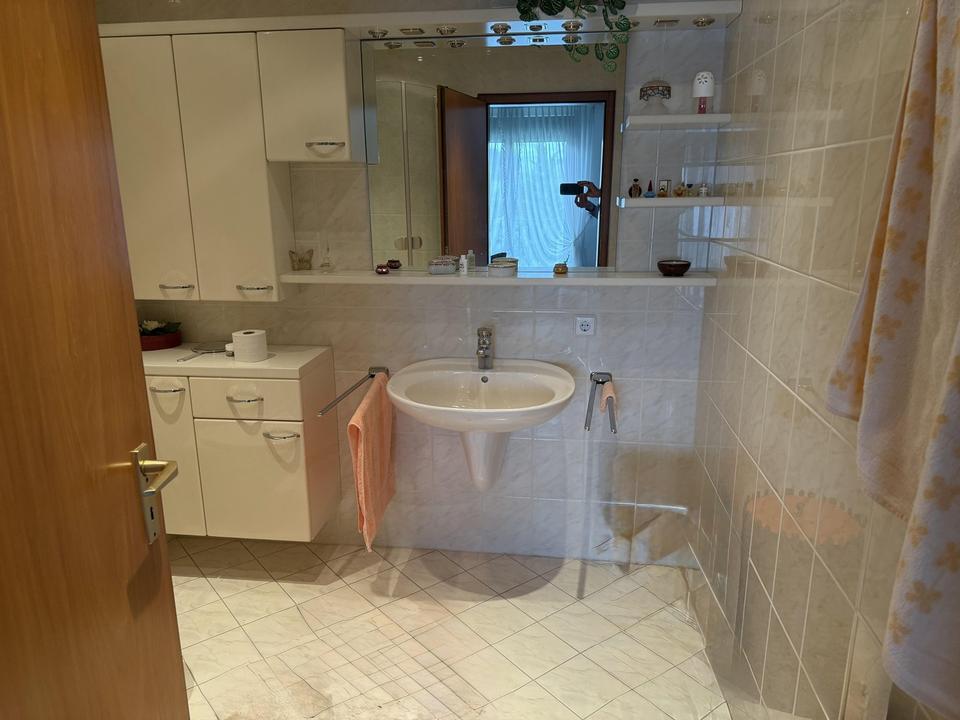 Gepflegtes Dreifamilienhaus mit Weitblick und attraktiven Extras – Bild 24