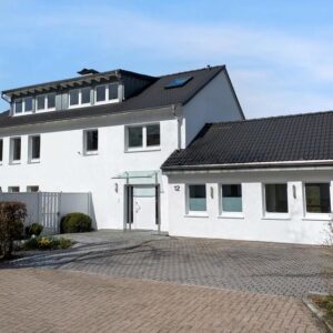 Großzügiges Einfamilienhaus mit 385 m² Wohnfläche und großem Grundstück in Halver