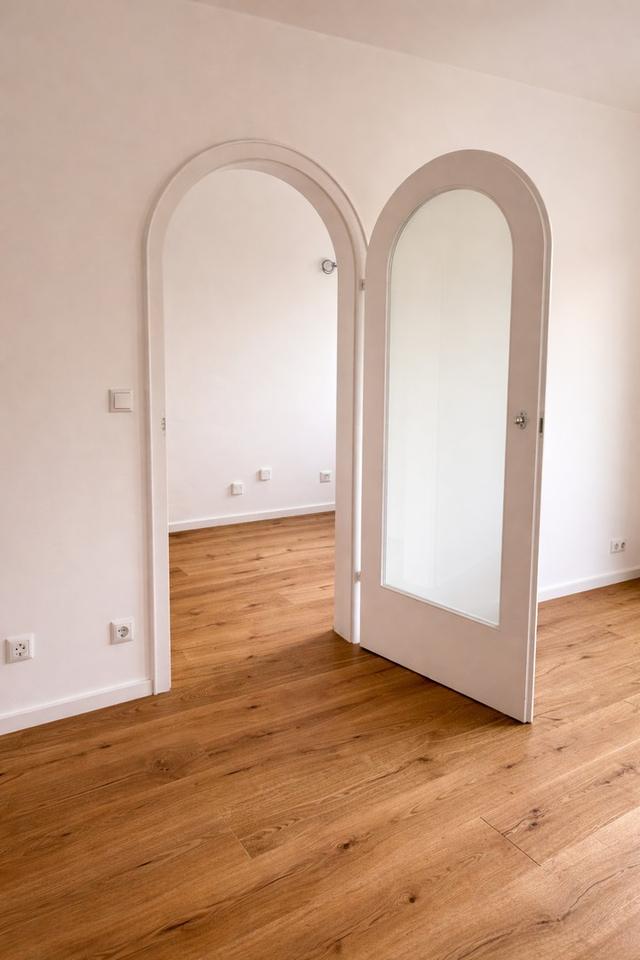 Umfassend modernisierte 2-Zi.-Wohnung | Balkon | oberste Etage | nur 3 Parteien | provisionsfrei – Bild 15