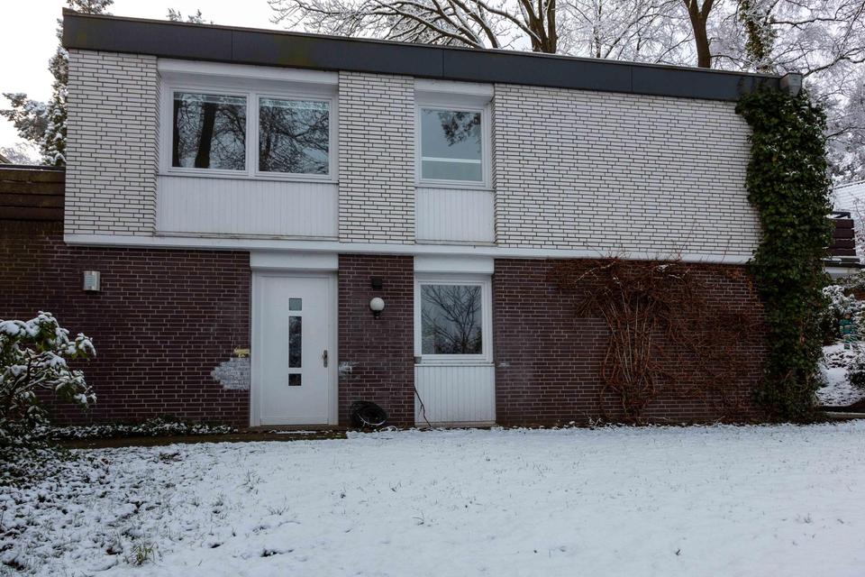 Großzügiges Ein-/Zweifamilienhaus in bester Lage mit tollem Garten – Bild 15