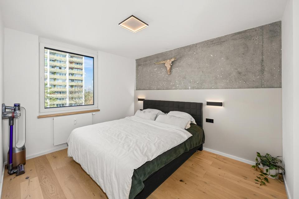 Skyline-Feeling in Nürnberg – Exklusive Traumwohnung mit Swimmingpool und Sauna – Bild 11