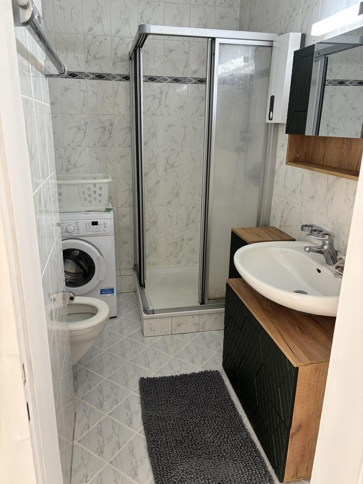 Renovierte 3-Zimmer-Wohnung mit Balkon im 2. OG in Plittersdorf – Bild 8