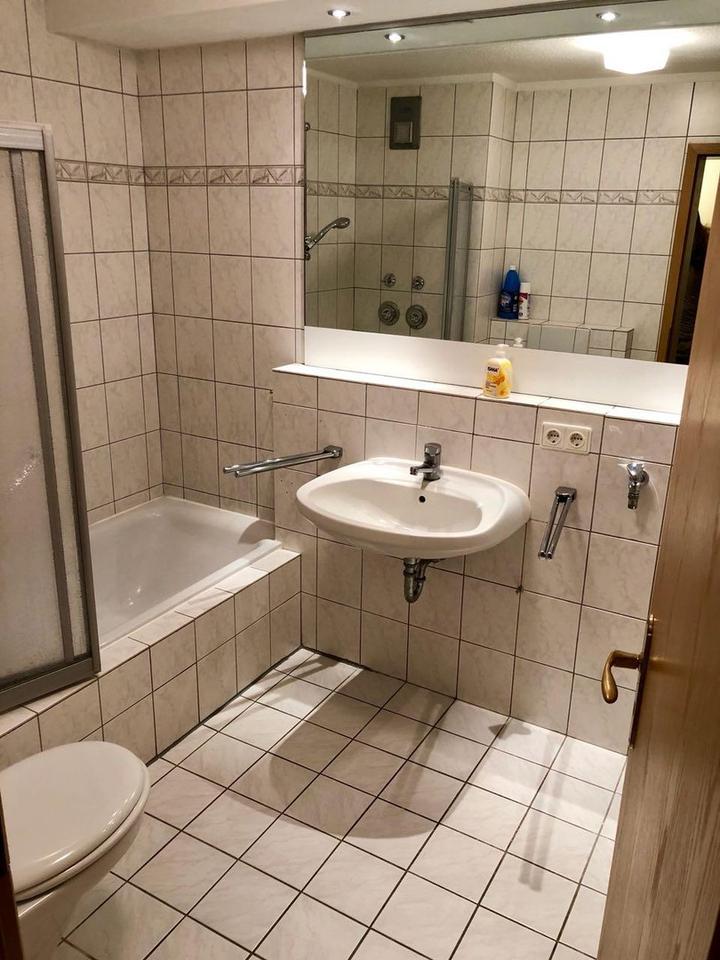 Top geschnittene Dachgeschosswohnung mit Balkon und Stellplatz direkt am Oldenburger Stadtpark – Bild 8