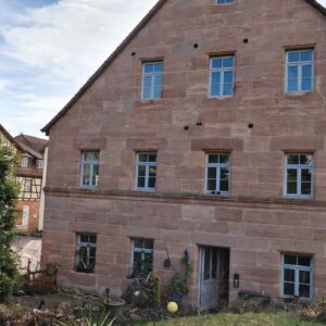 Stilvoll modernisierte 2,5-Zimmer-Wohnung – sofort bezugsfrei