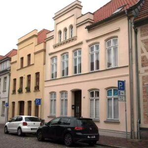 Attraktives Mehrfamilienhaus in Güstrow mit 7 vermieteten Wohnungen – provisionsfrei von privat