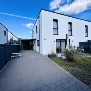 Moderne Doppelhaushälfte in Isernhagen FB