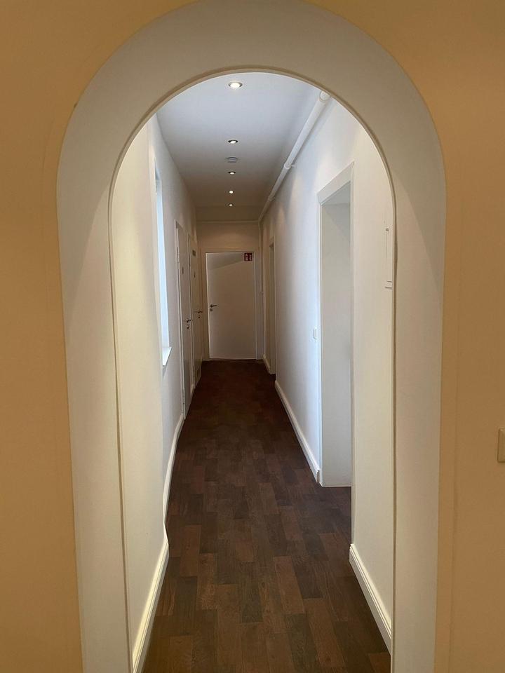 Möbliertes Zimmer in einer Frauen WG, zentral in Wiesbaden Mitte – Bild 3