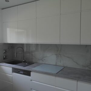 Schöne Designerwohnung in Saarn mit Garage teilmöbliert zu vermieten