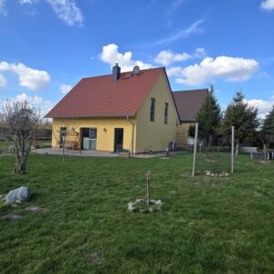 Modernes EFH mit grossem Grundstück