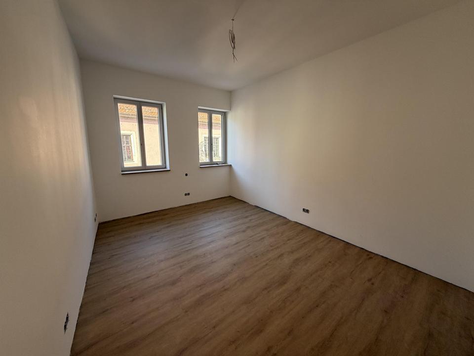 Großzügige 3-Zimmer-Wohnung mit Terrasse im Innenhof – Erstbezug – Wohnen in der Volkacher Altstadt – Bild 10