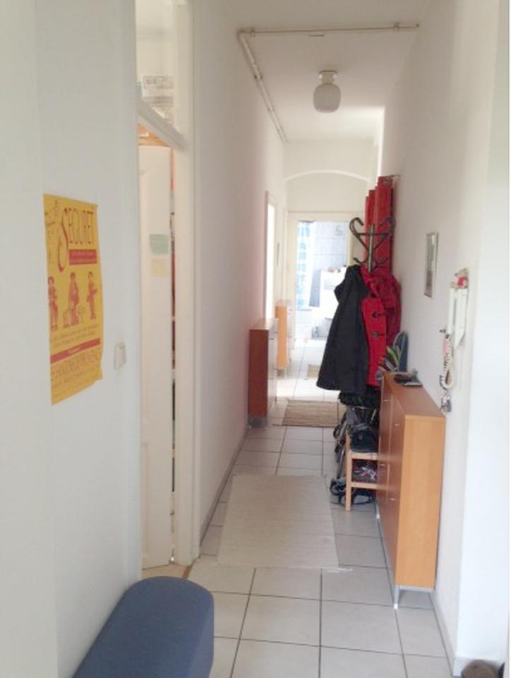 3-Zimmer-Wohnung in Stilaltbau mit EBK (WG möglich) – Bild 6