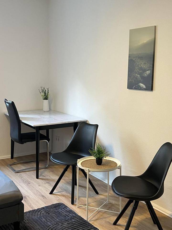 4 freie WG-Zimmer, frisch renoviert und neu möbliert in zentraler Lage am Plärrer – Bild 15