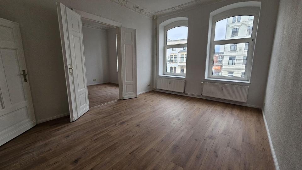 Großzügige 3-Zimmer-Wohnung, frisch modernisiert, Dusch-Wannenbad