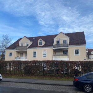 Charmante 1-Zimmer-Dachgeschosswohnung mit Balkon & Tiefgarage