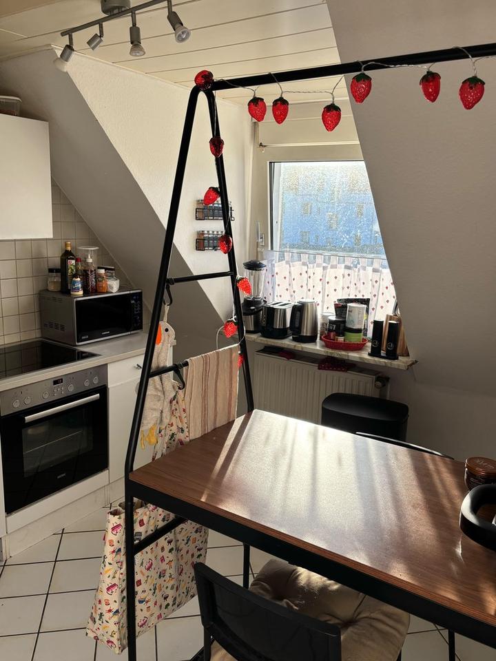 Dachgeschoss-Juwel in Osnabrück – 2 Zimmer auf 90 m² – Bild 3