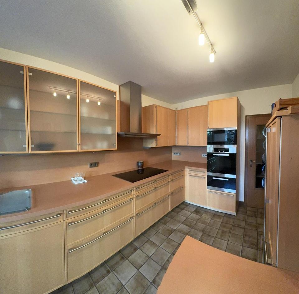 Stadtwohnung mit Garten, Garage und Wellnessbereich – Bild 6