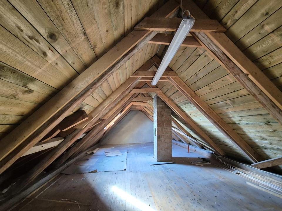 Charmantes Einfamilienhaus mit viel Platz und großem Grundstück in attraktiver Lage – Bild 34