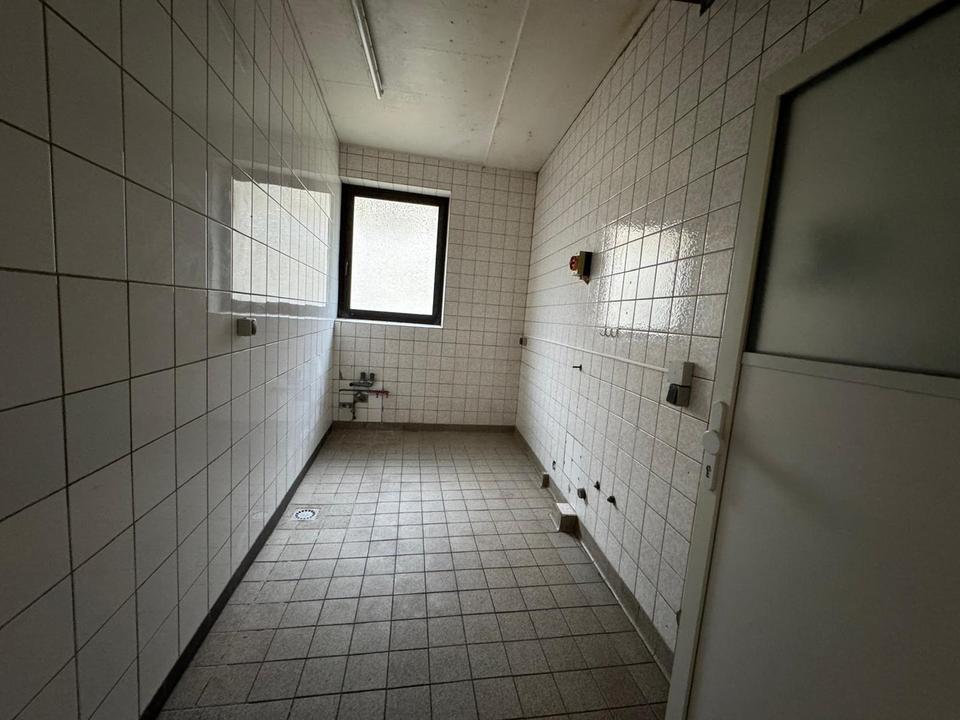Attraktive 116 m² Gewerbefläche – ideal für Café, Laden oder Praxis | Fußgängerzone Neustadt – Bild 5