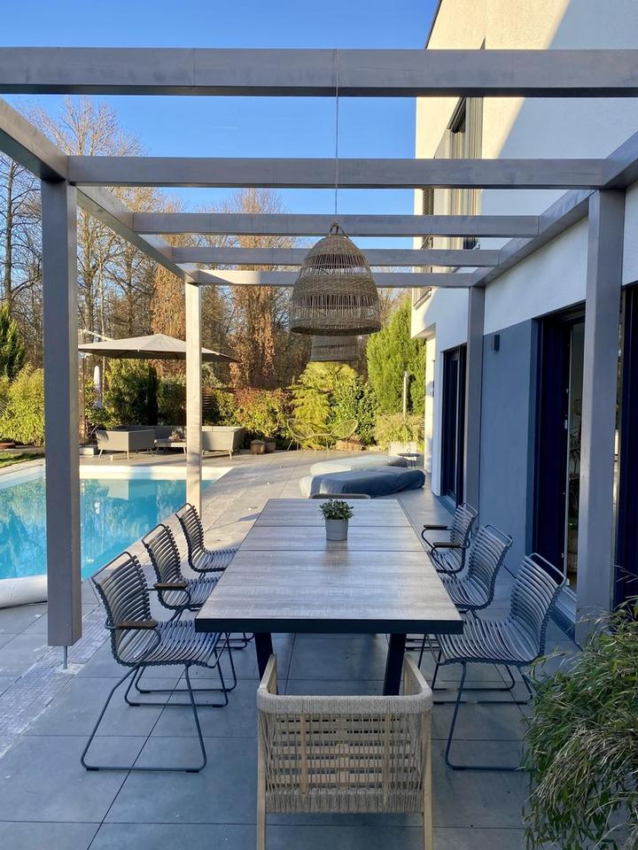 Moderne Stadtvilla mit Pool in Waldrandlage – Bild 9