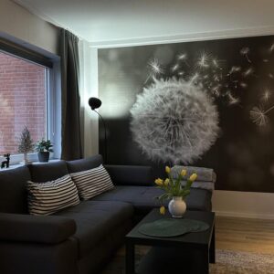 Moderne, möblierte 2-Zi. Wohnung mit Südbalkon