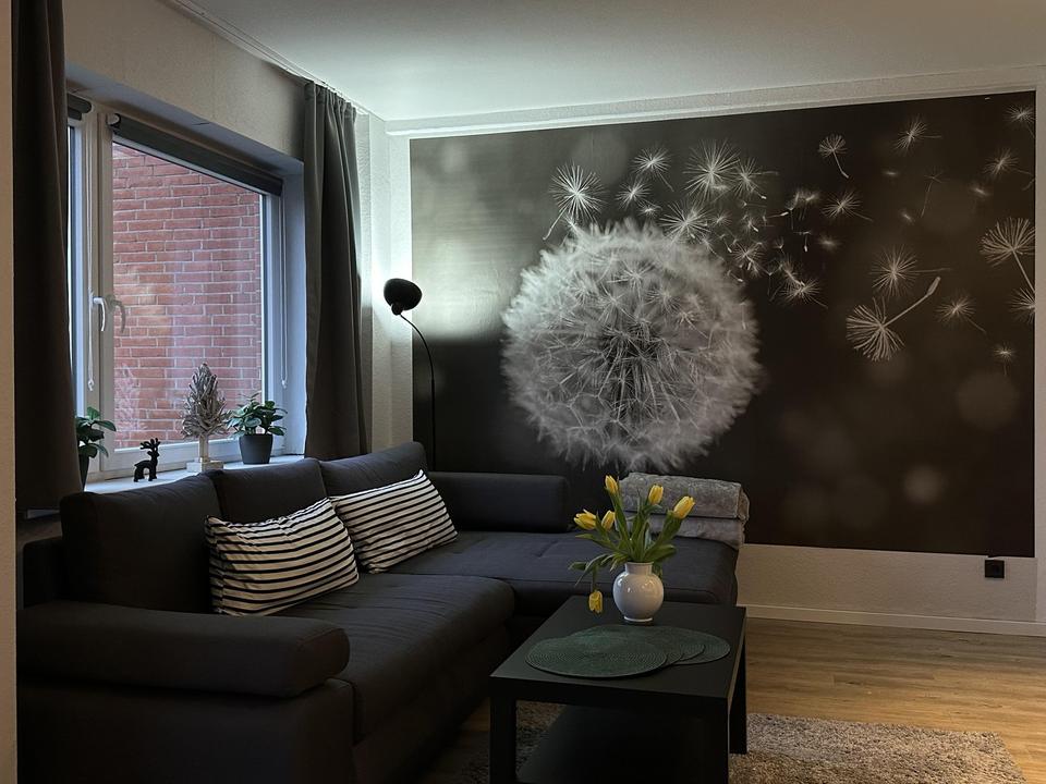 Moderne, möblierte 2-Zi. Wohnung mit Südbalkon