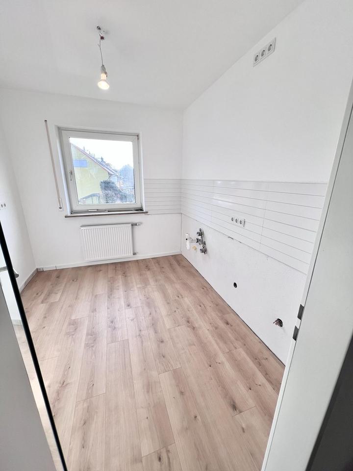 Neu sanierte, charmante 78qm 3 Zimmerwohnung mit Sonnenbalkon – Bild 10