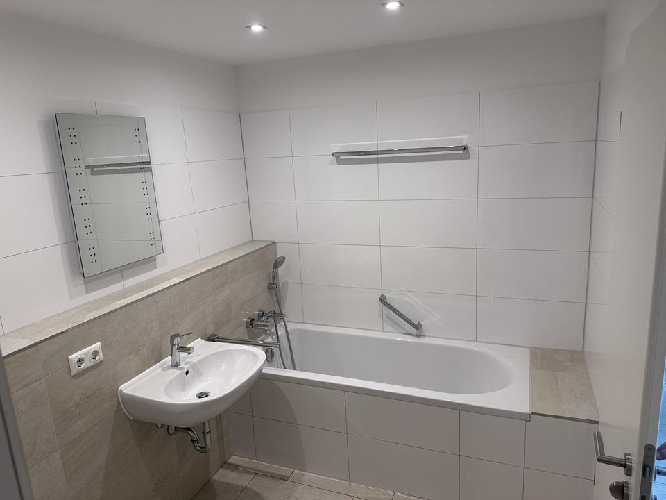 Provisionsfrei: Moderne 3-Zi.-Wohnung mit 2 Balkonen & TG – Wohnen nahe München | Baujahr 2014 – Bild 16