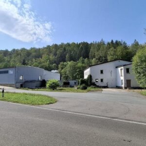 Lagerhallen bis 2.000m2 / teilbar ab 400m2 / Produktion / Büroflächen / zur Miete