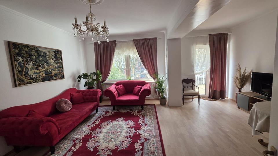 „Helle 2,5-Zimmer-Wohnung mit Balkon und Garten in zentraler Lage“ – Bild 2