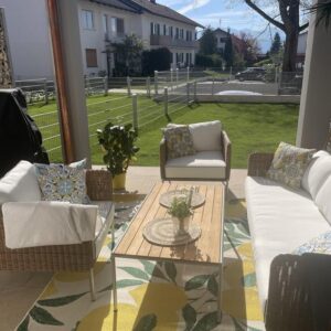 Erdgeschosswohnung mit Garten und Bergblick