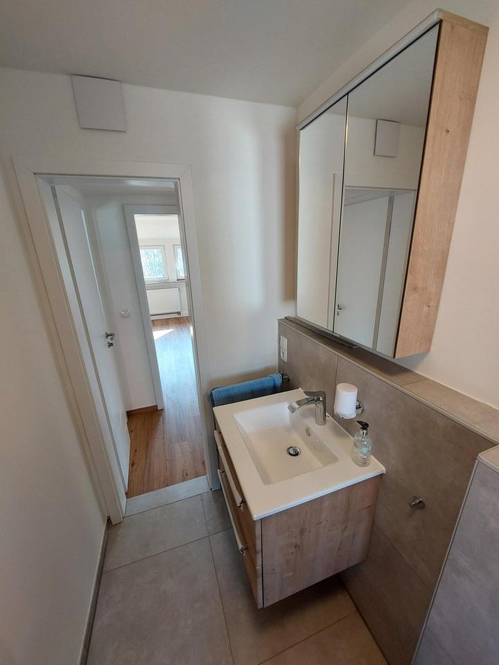 Helle kompl. renovierte 3-Zi.Wohnung mit neuer Einbauküche – Bild 5