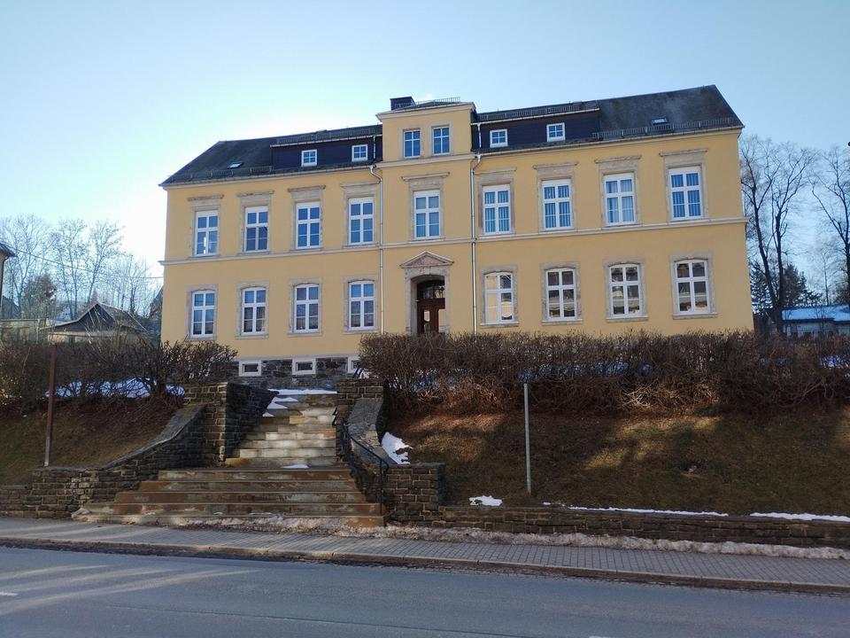 Alte Schule Auerbach - Geschichtsträchtige Charakterimmobilie mit Entwicklungspotential – Bild 2