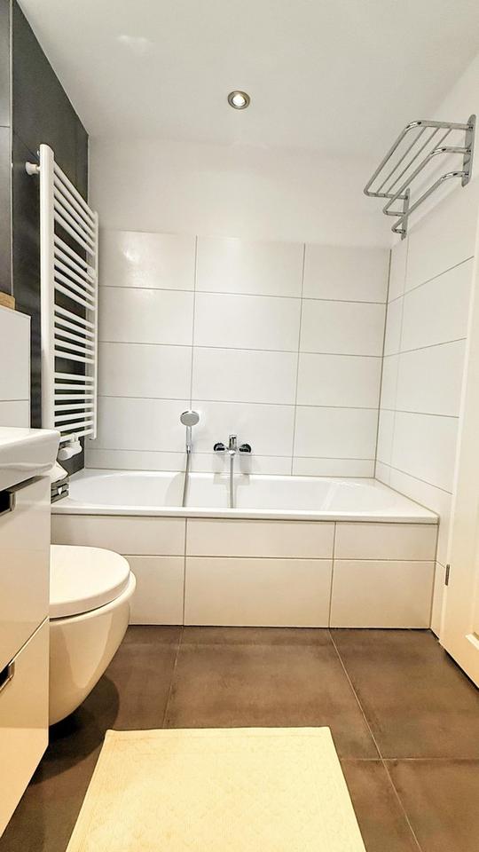 Zwischenmiete: Reihenhaus - Flair mit Garten, Office & Smarthome, all inclusive in Hamburg Nord – Bild 9