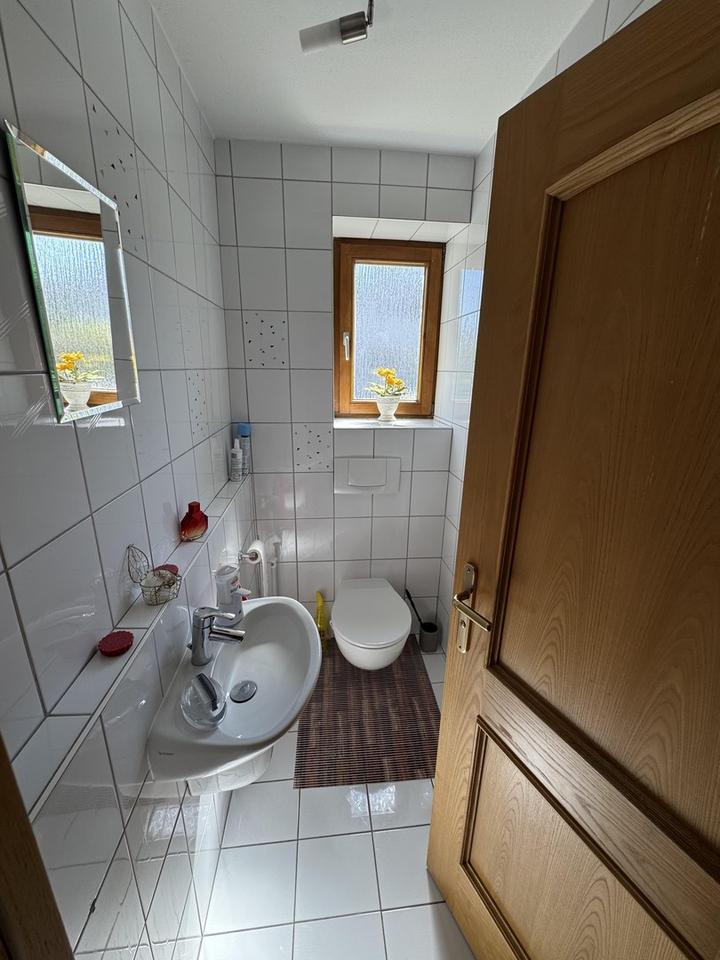 Platz für die ganze Familie! Traumhafte Doppelhaushälfte mit Blick ins Grüne – Bild 12