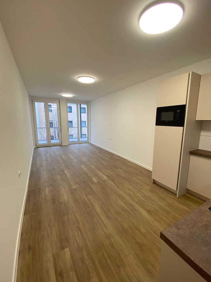 40 qm Studio in Pforzheim-Mitte zu vermieten mit Garagenstellplatz und Balkon