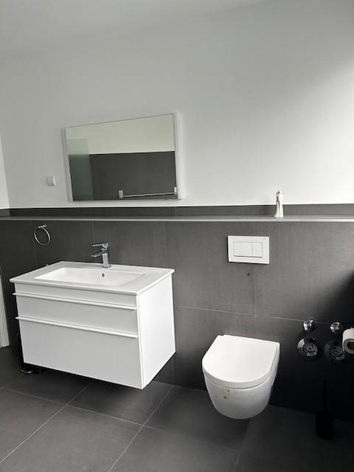 Möblierte Einliegerwohnung mit Gartennutzung und separatem Eingang sehr gute Ausstattung – Bild 27